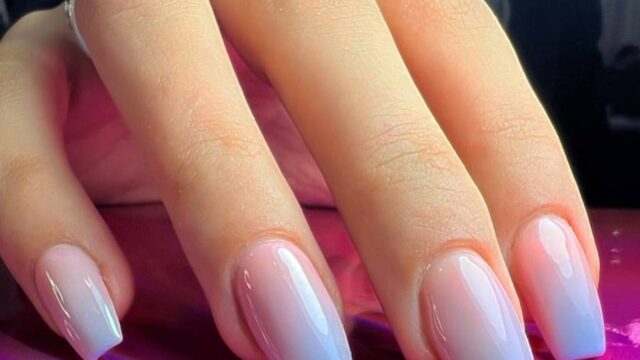 تصاویر مدل های طراحی ناخن آمبره جدید و شیک ۲۰۲۴ | مدل شاین کوتاه و بلند