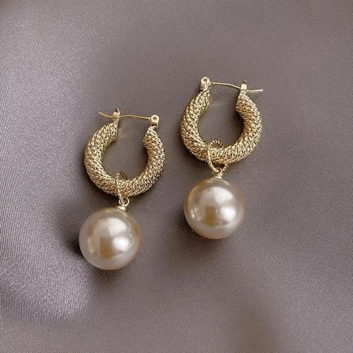 گوشواره مروارید طلا