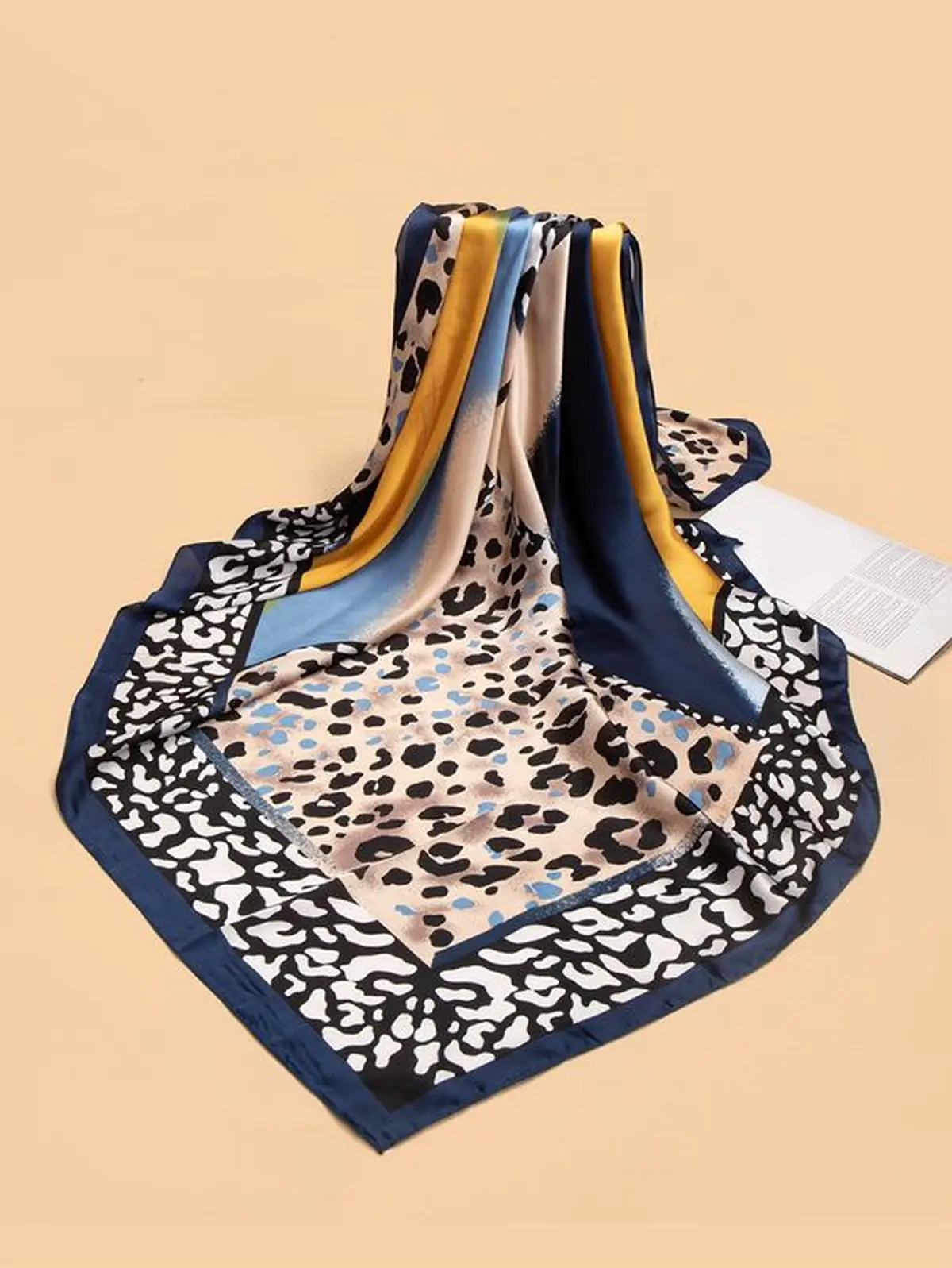 روسری مجلسی شیک مشکی