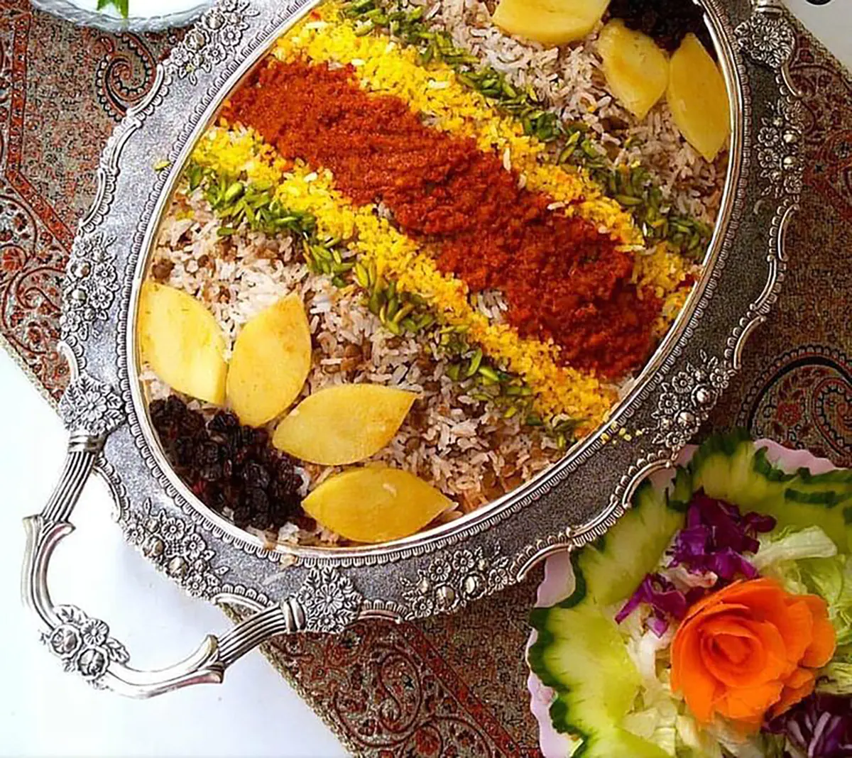 تزیین برنج ساده و زیبا تزیین برنج عروس تزیین برنج در دیس بیضی تزیین زرشک پلو عاشقانه تزیین مرغ مجلسی شابلون تزیین برنج تزیین برنج بدون قالب تزیین برنج با زرشک و زعفران ساده