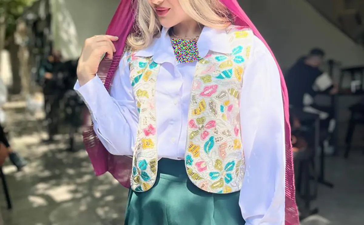لباس گل گلی قدیمی لباس گل گلی دخترانه اینستاگرام مدل مانتو جدید ۱۴۰۲ مدل مانتو چهار دکمه جدید لباس گل گلی زنانه لباس گل گلی مجلسی الگوی مانتو کیمونو جدید استایل فلورال
