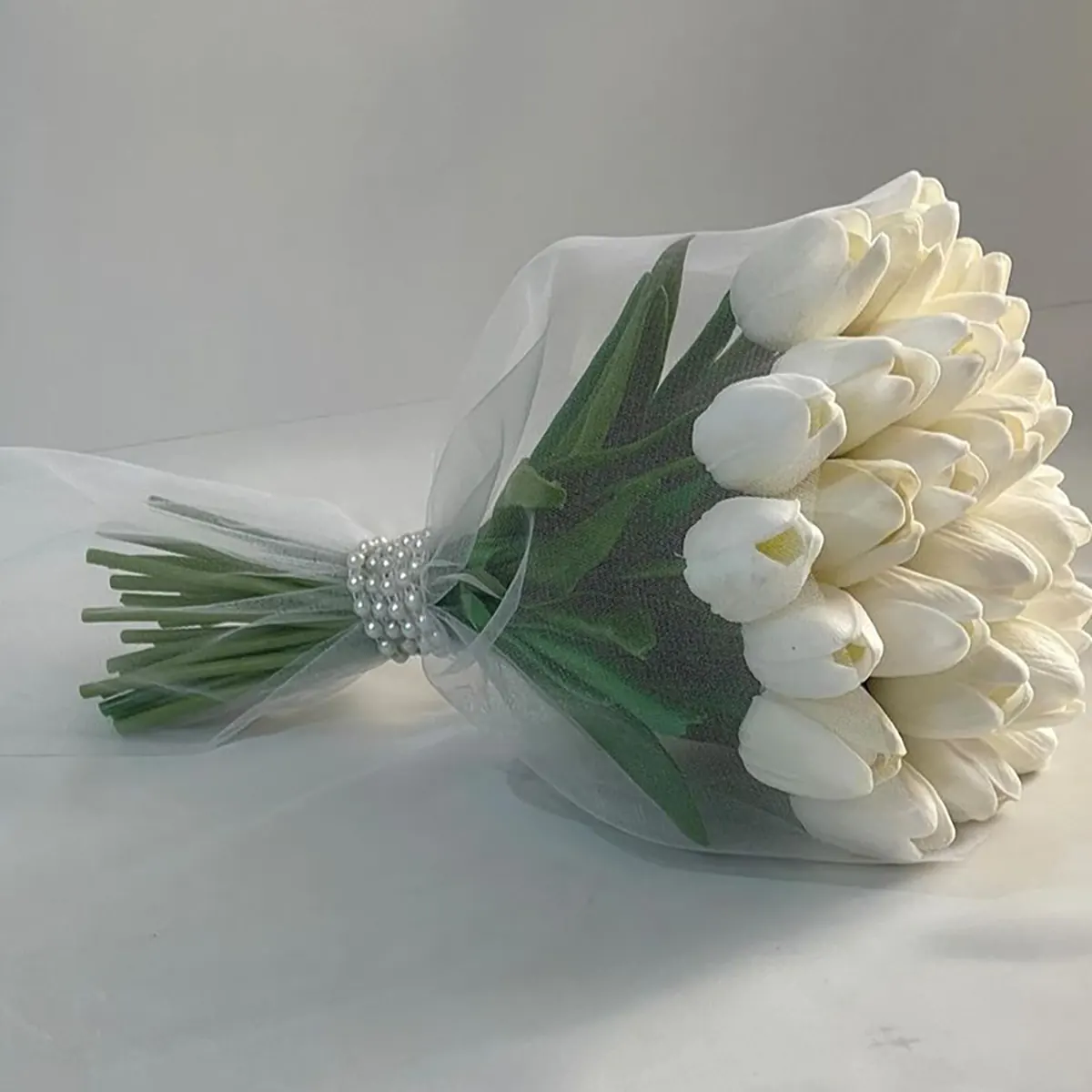 دسته گل سفید برای تولد دسته گل رز سفید ساده دسته گل رز سفید و قرمز دسته گل سفید عروس عکس گل رز سفید عاشقانه دسته گل رز سفید کوچک دسته گل رز سفید بزرگ دسته گل سفید مشکی