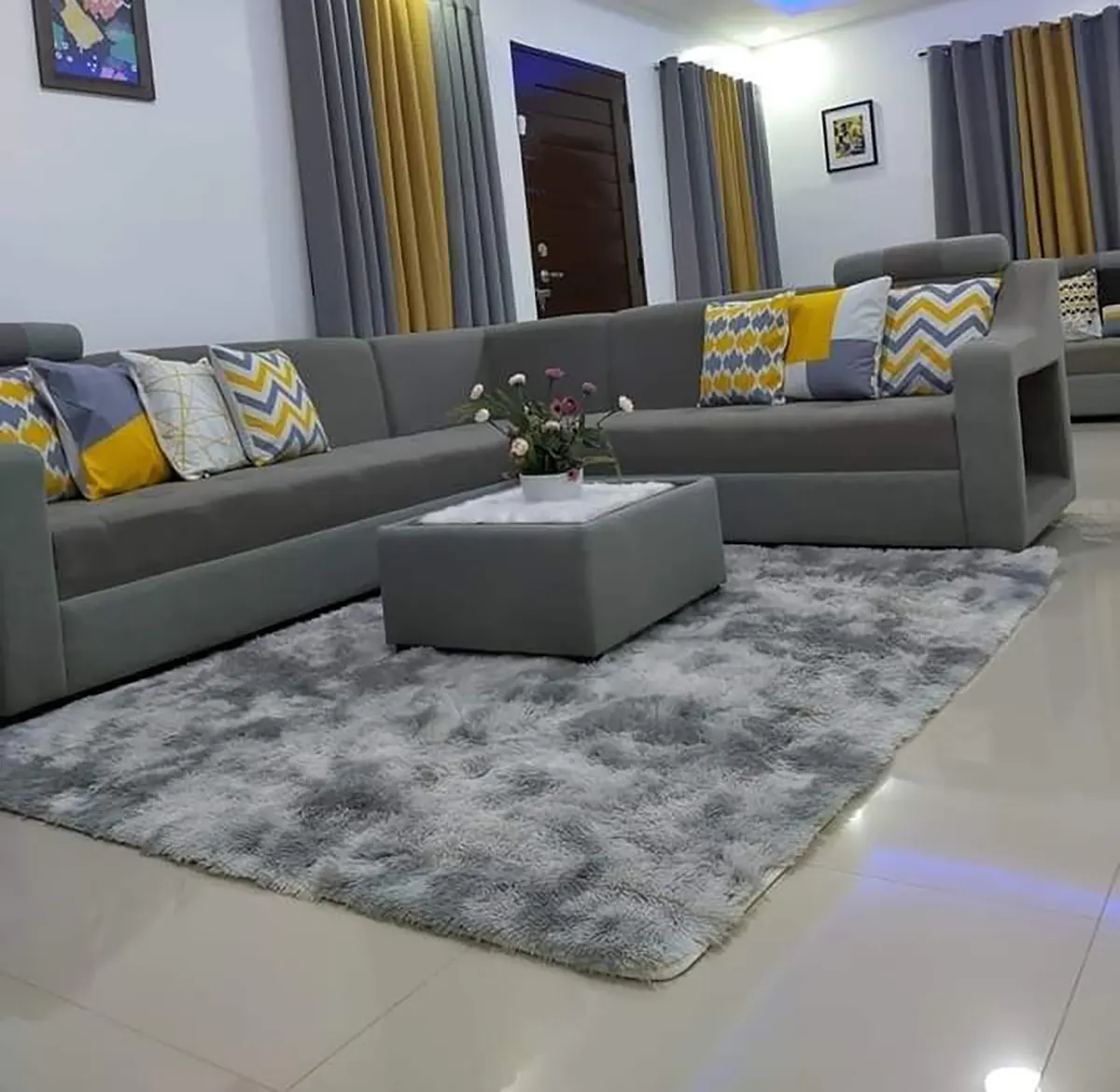 دکوراسیون سفید طوسی طلایی رنگ طوسی روشن برای دیوار پذیرایی ترکیب رنگ طوسی و سفید عکس رنگ طوسی روشن عکس رنگ طوسی فیلی دکوراسیون طوسی طلایی مکمل رنگ طوسی در دکوراسیون ترکیب رنگ طوسی روشن