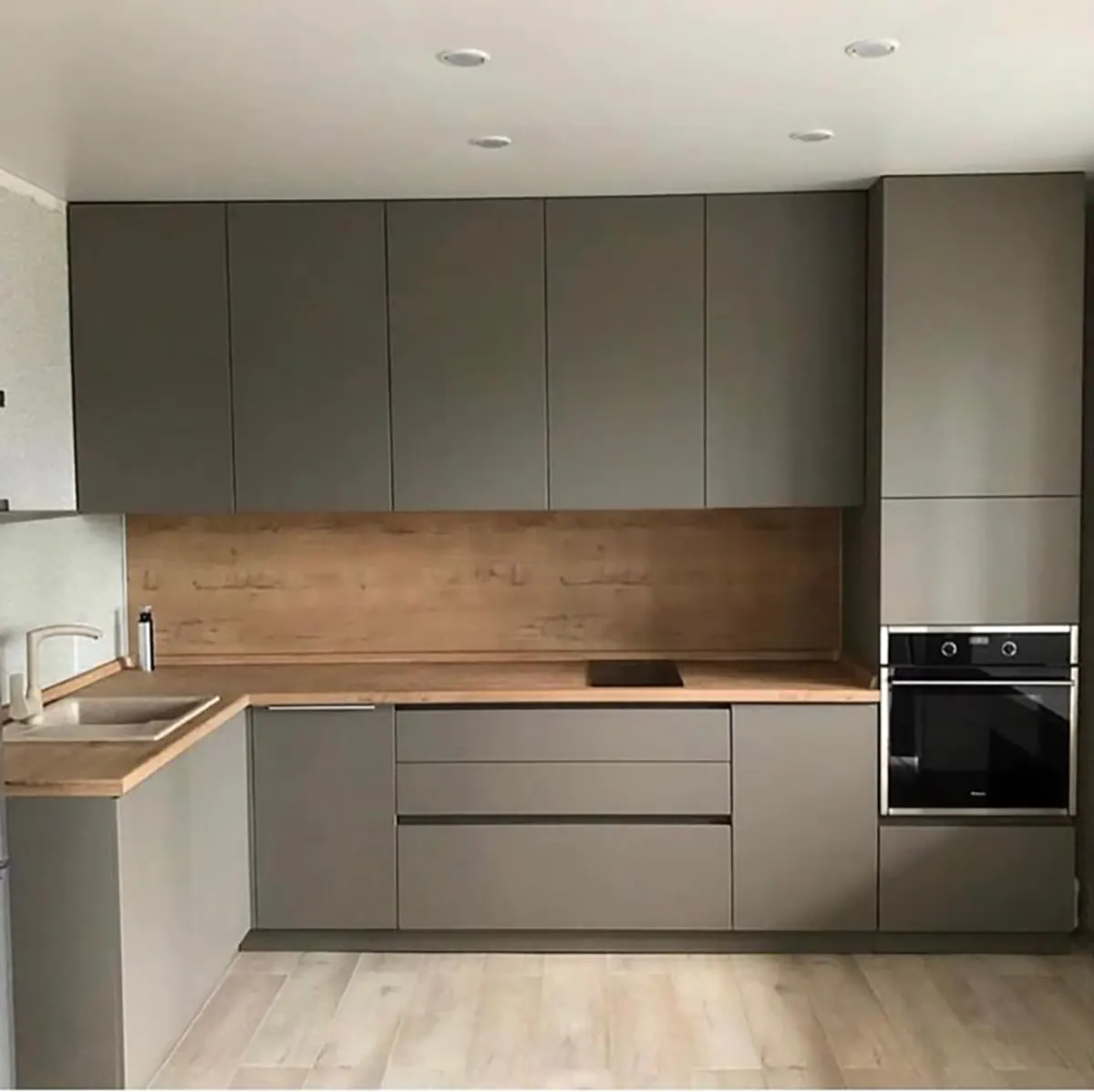 کابینت مشکی طوسی کابینت مشکی مدرن کابینت مشکی طلایی کابینت مشکی براق کابینت مشکی سفید کابینت مشکی مات مدرن کابینت مشکی و چوب کابینت مشکی مات با چوب