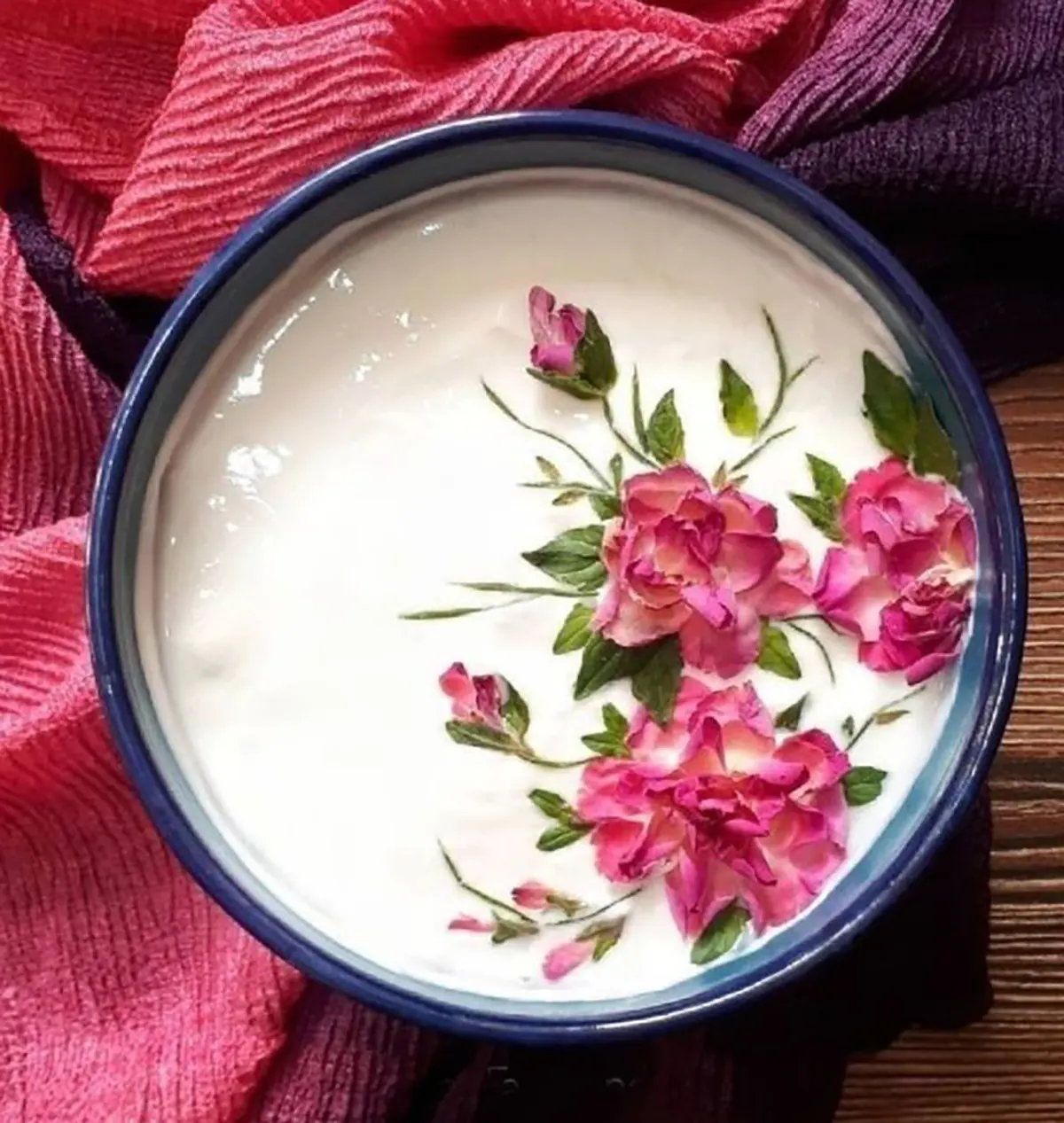 تزیین ماست برای مهمانی تزیین ماست ساده تزیین ماست و خیار ساده و شیک تزیین ماست و خیار برای مهمانی ماست و خیار مجلسی تزیین ماست با نعناع تزیین ماست و خیار با گردو انواع ماست برای مهمانی