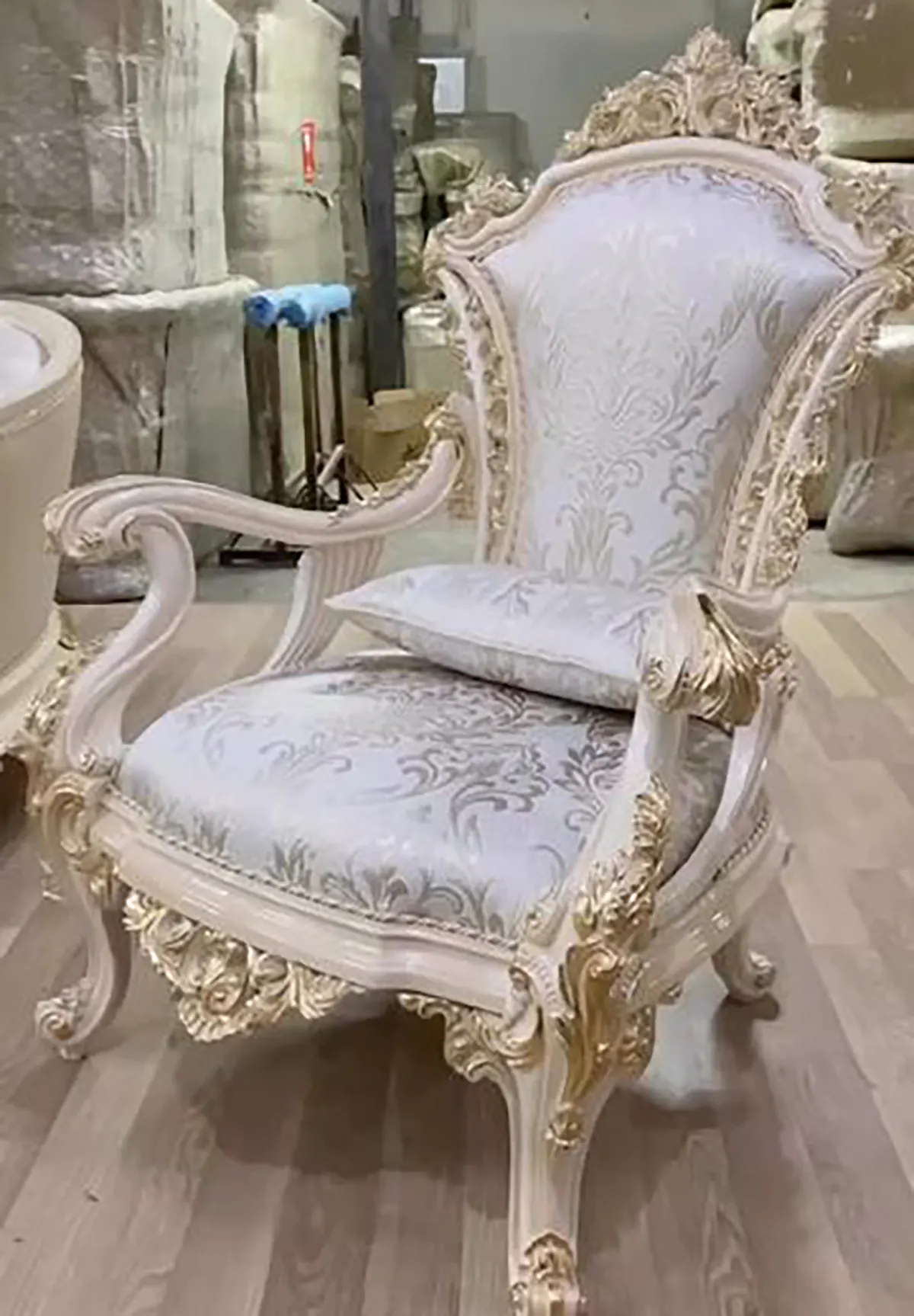 قیمت مبل سلطنتی ۹ نفره با چوب راش مبل سلطنتی کلاسیک زیباترین مبل سلطنتی جهان مبل سلطنتی گران قیمت قیمت مبل سلطنتی قدیمی قیمت مبل سلطنتی دیجی کالا قیمت مبل سلطنتی دست دوم جدیدترین مبل استیل ترک
