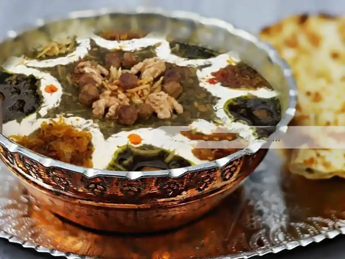  کشک برای تزیین آش رشته
تزیین ساده آش رشته
عکس آش رشته
 آش رشته برای 4 نفر
طآش رشته برای 6 نفر
آش رشته برای 20 نفر

