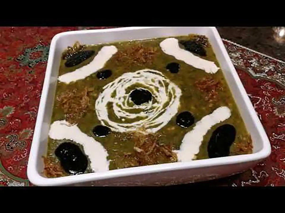  کشک برای تزیین آش رشته
تزیین ساده آش رشته
عکس آش رشته
 آش رشته برای 4 نفر
طآش رشته برای 6 نفر
آش رشته برای 20 نفر

