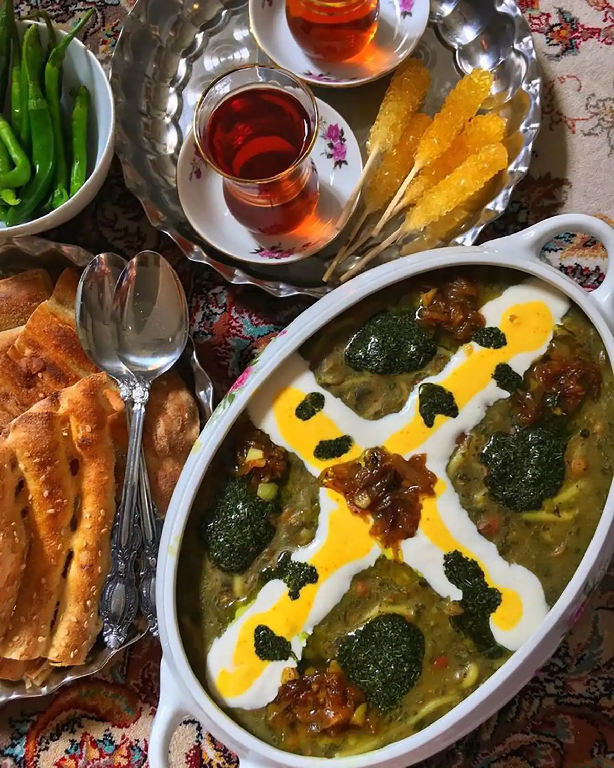  کشک برای تزیین آش رشته
تزیین ساده آش رشته
عکس آش رشته
 آش رشته برای 4 نفر
طآش رشته برای 6 نفر
آش رشته برای 20 نفر

