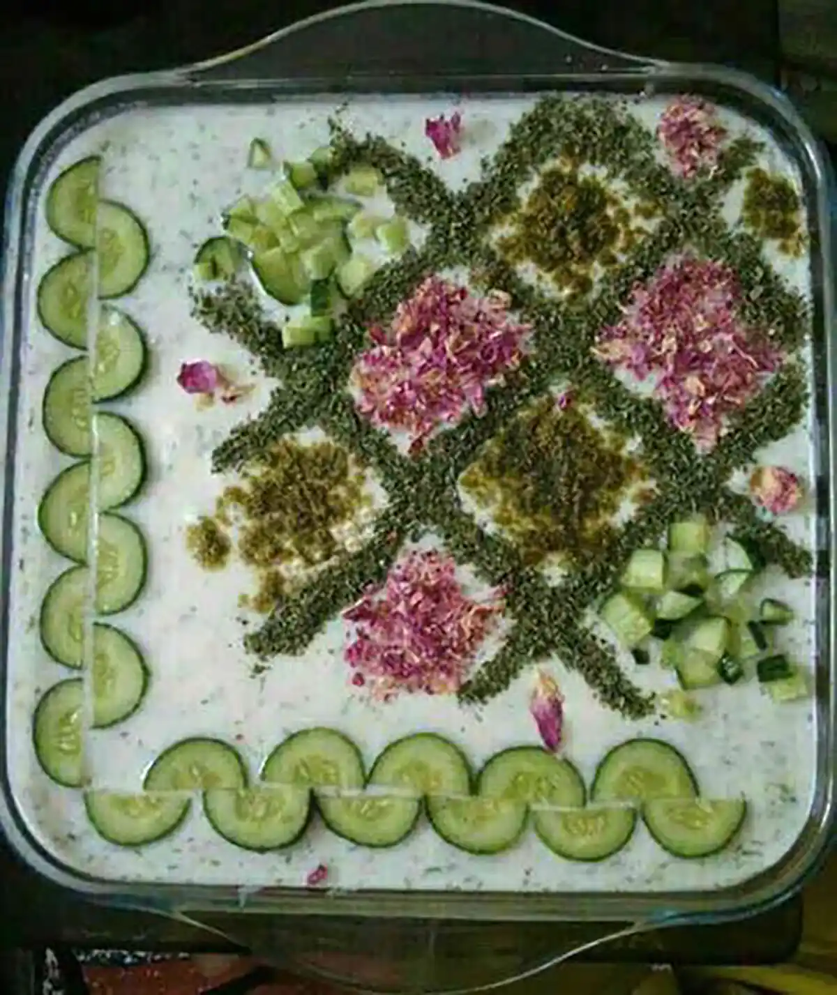 تزیین ماست برای مهمانی ماست و خیار مجلسی تزیین سالاد تزیین سالاد کاهو ماست خیار تزیین سالاد شیرازی 