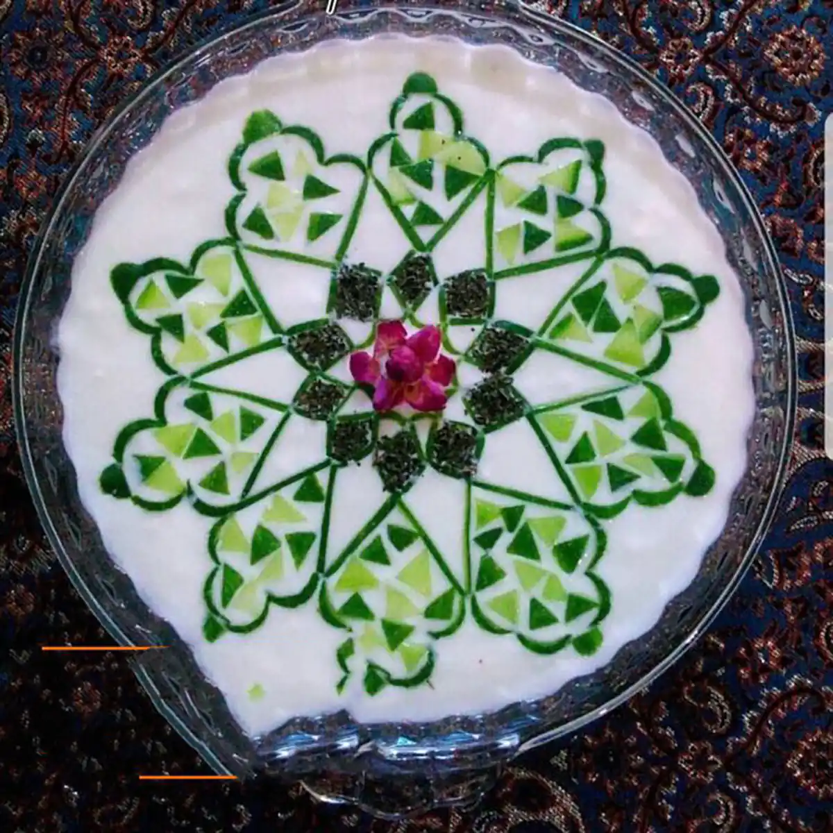 تزیین ماست برای مهمانی ماست و خیار مجلسی تزیین سالاد تزیین سالاد کاهو ماست خیار تزیین سالاد شیرازی 