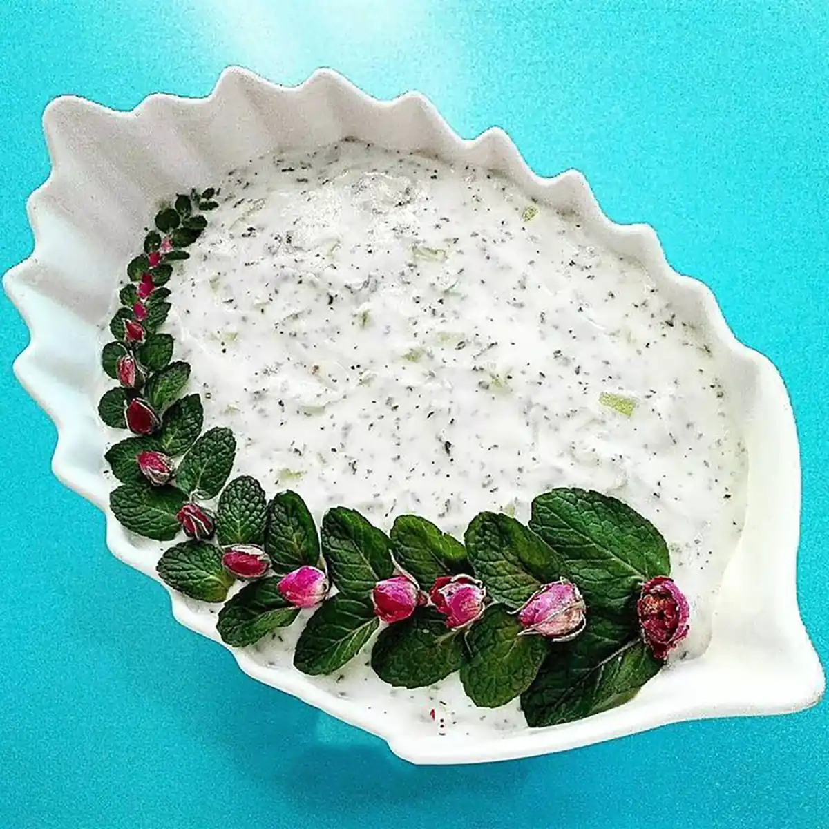 تزیین ماست برای مهمانی ماست و خیار مجلسی تزیین سالاد تزیین سالاد کاهو ماست خیار تزیین سالاد شیرازی 