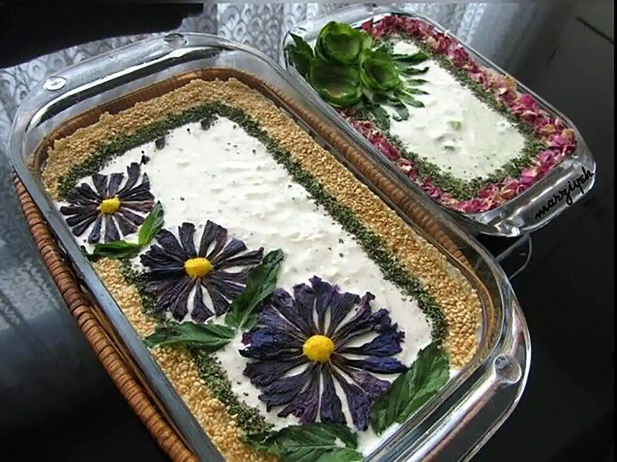 تزیین ماست برای مهمانی ماست و خیار مجلسی تزیین سالاد تزیین سالاد کاهو ماست خیار تزیین سالاد شیرازی 