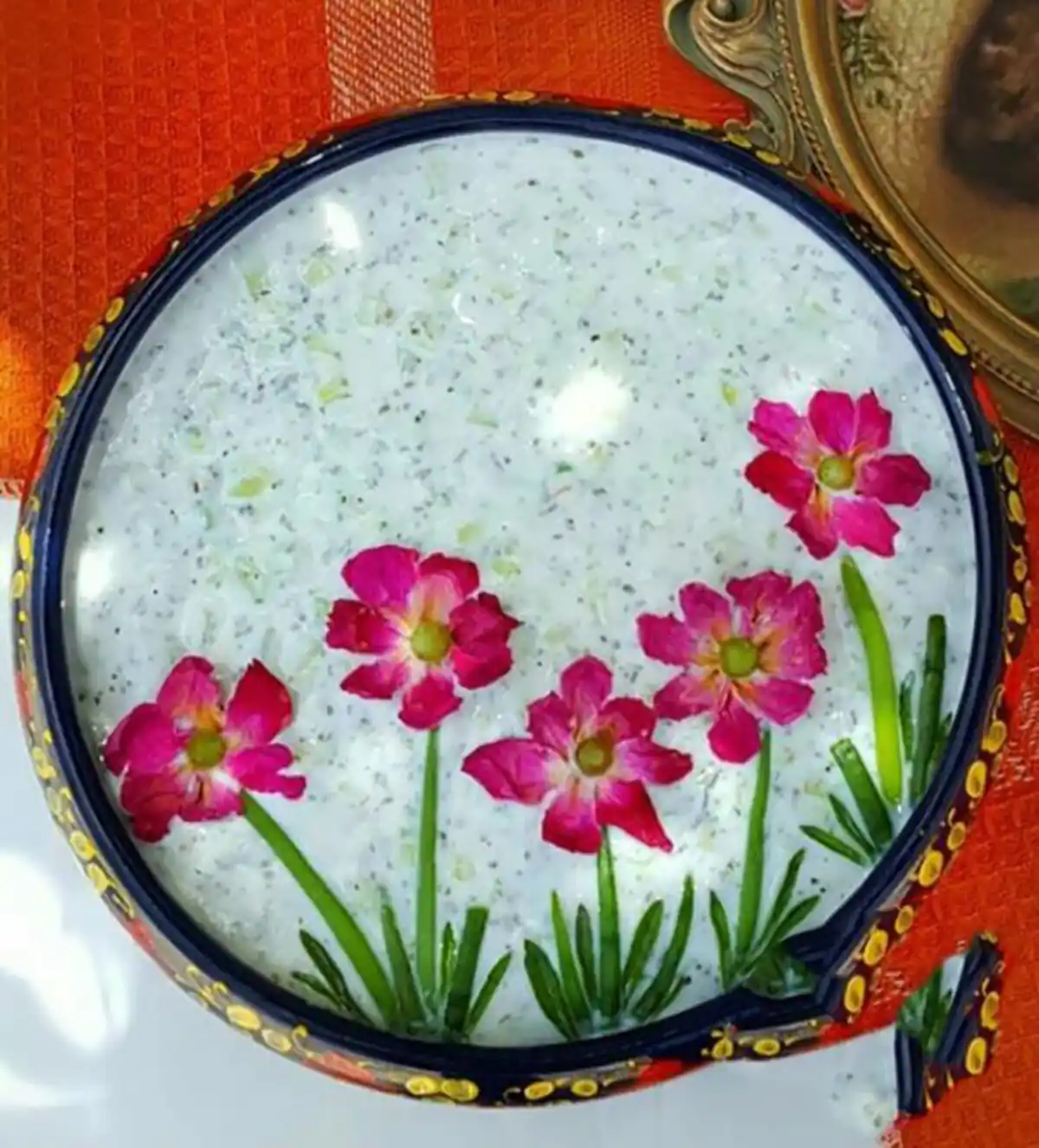 تزیین ماست برای مهمانی ماست و خیار مجلسی تزیین سالاد تزیین سالاد کاهو ماست خیار تزیین سالاد شیرازی 
