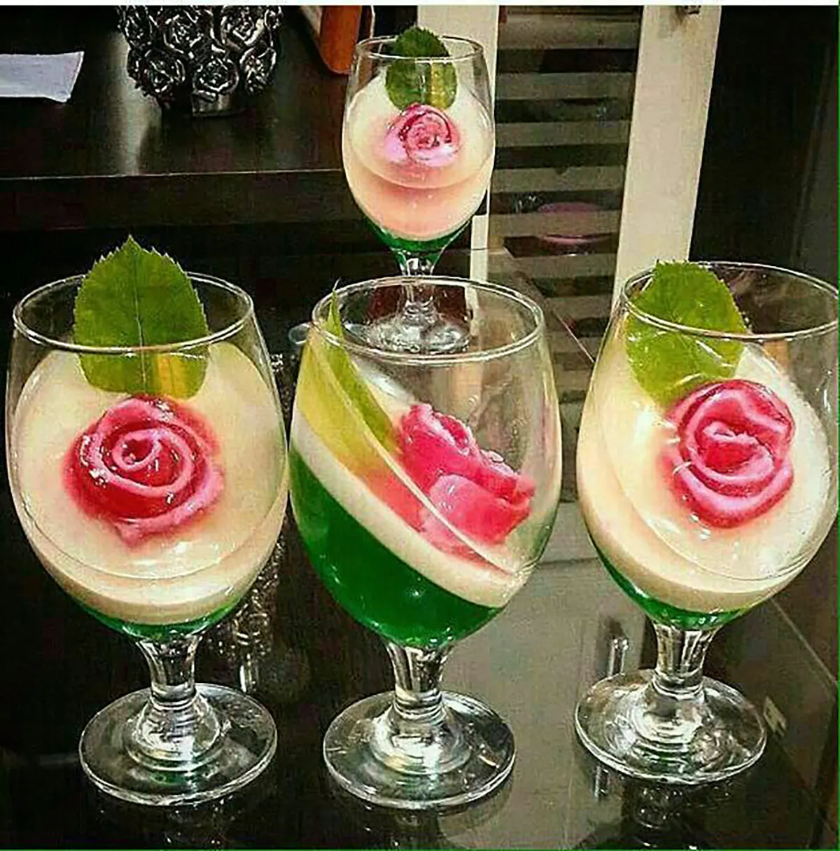 ژله ساده و شیک برای مهمانی تزیین ژله ساده طرز تهیه ژله مجلسی ساده قیمت ژله تک نفره مجلسی تزیین ژله عروس برای تزیین ژله از چی استفاده کنیم تزیین ژله مهمانی ژله مجلسی تک نفره