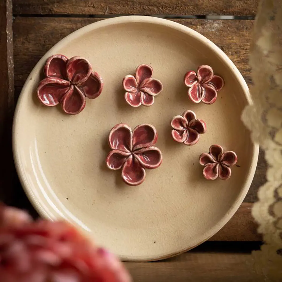 زیر سیگاری فضای باز زیر سیگاری چوبی فلزی زیرسیگاری مکنده دود domkaka زیر سیگاری بوگیر ست فندک و زیرسیگاری زیر سیگاری دکمه ای زیر سیگاری فشاری قدیمی خرید زیرسیگاری سرامیکی