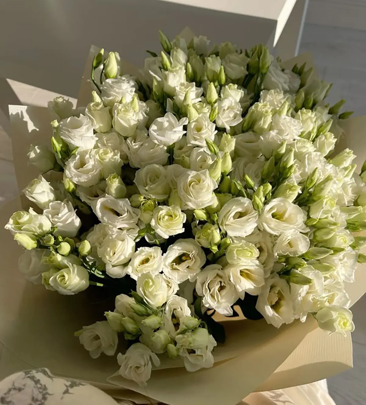 دسته گل ساده و شیک دسته گل رز سفید ساده دسته گل سفید برای تولد دسته گل کوچک برای هدیه دسته گل سفید عروس دسته گل هدیه