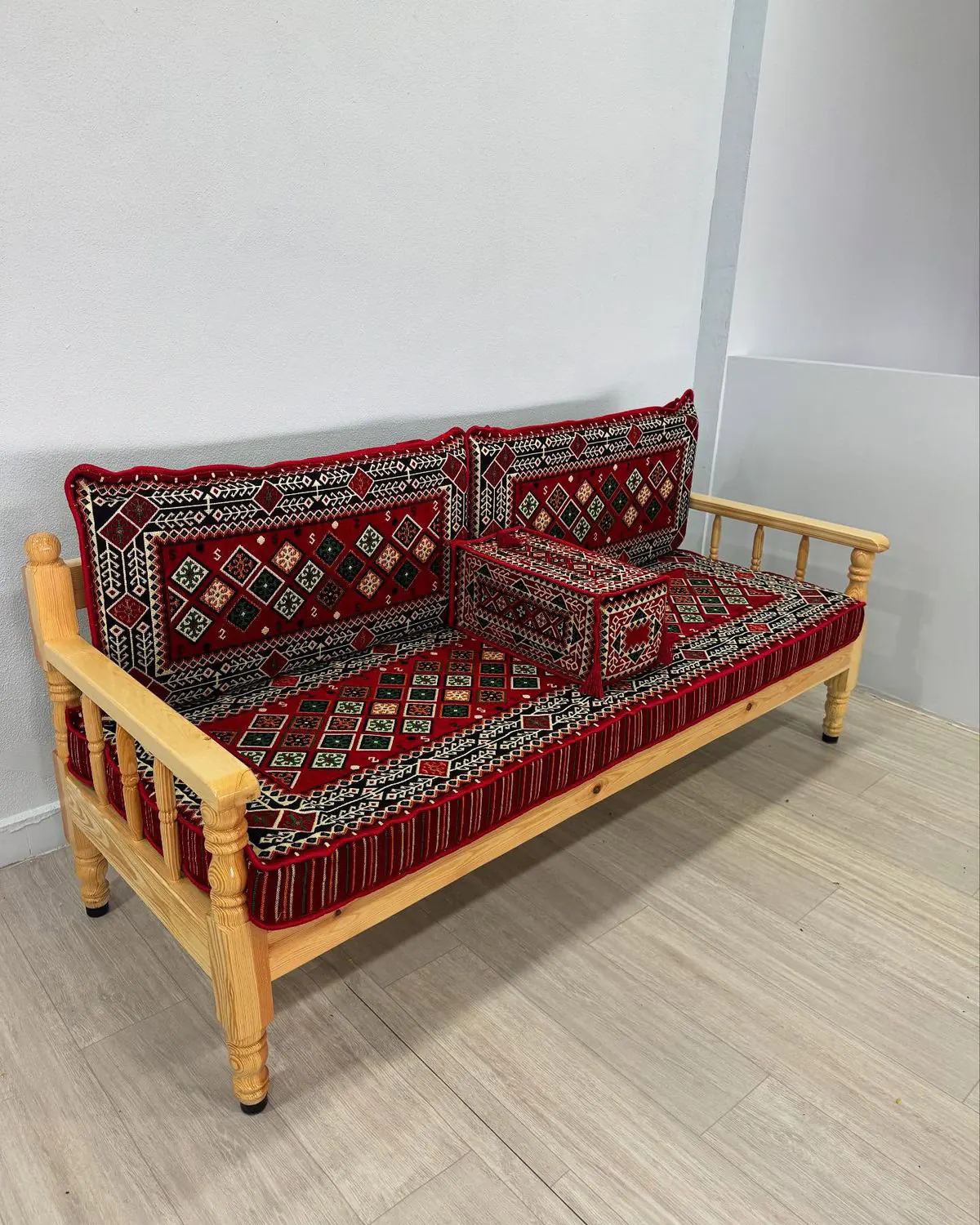تخت سنتی دست دوم دیوار قیمت تخت سنتی چوبی در منزل دیجی کالا قیمت تخت سنتی چوبی اصفهان دست دوم فروش تخت چوبی سنتی دست دوم قیمت تخت سنتی دست دوم تخت سنتی دست دوم شیپور قیمت تخت سنتی دیوار تخت سنتی دیجی کالا