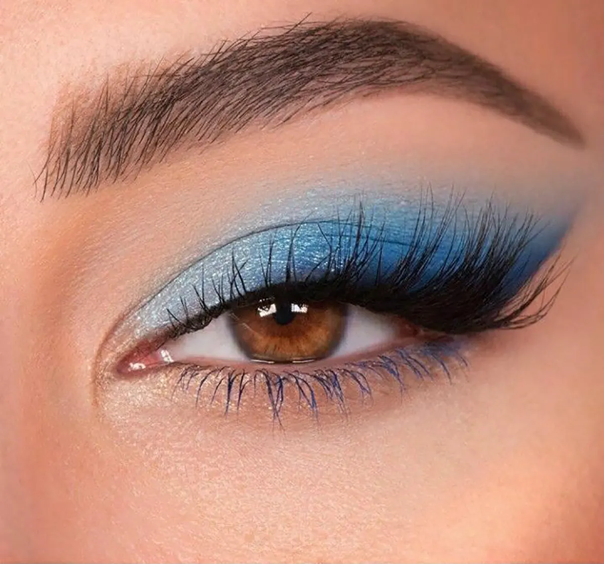 سایه چشم آبی دخترانه 