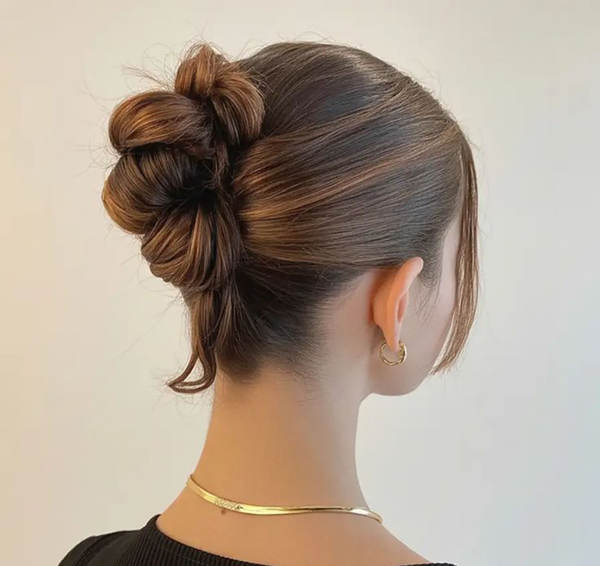 مدل شینیون ساده و باز 