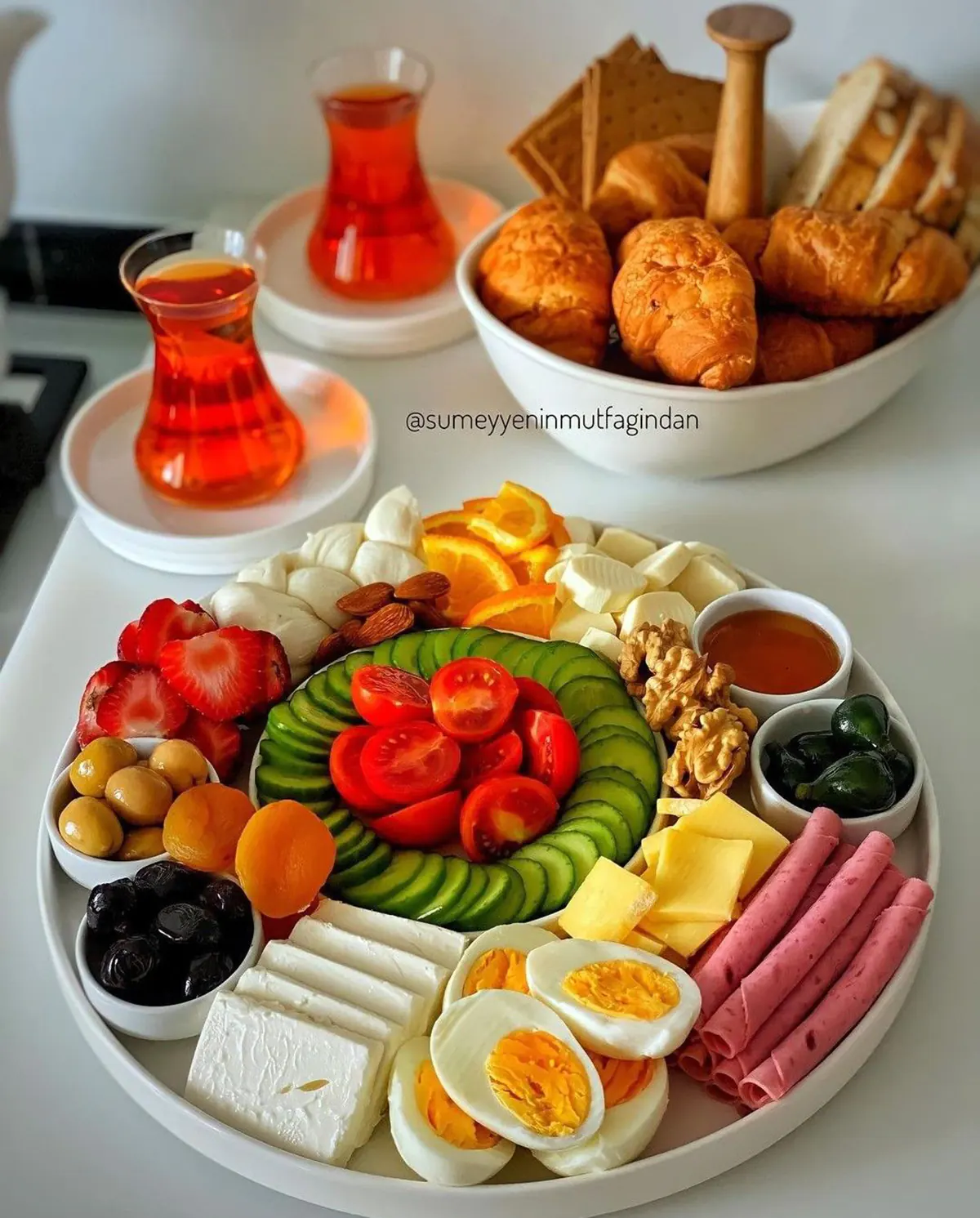 عکس میز صبحانه لاکچری
