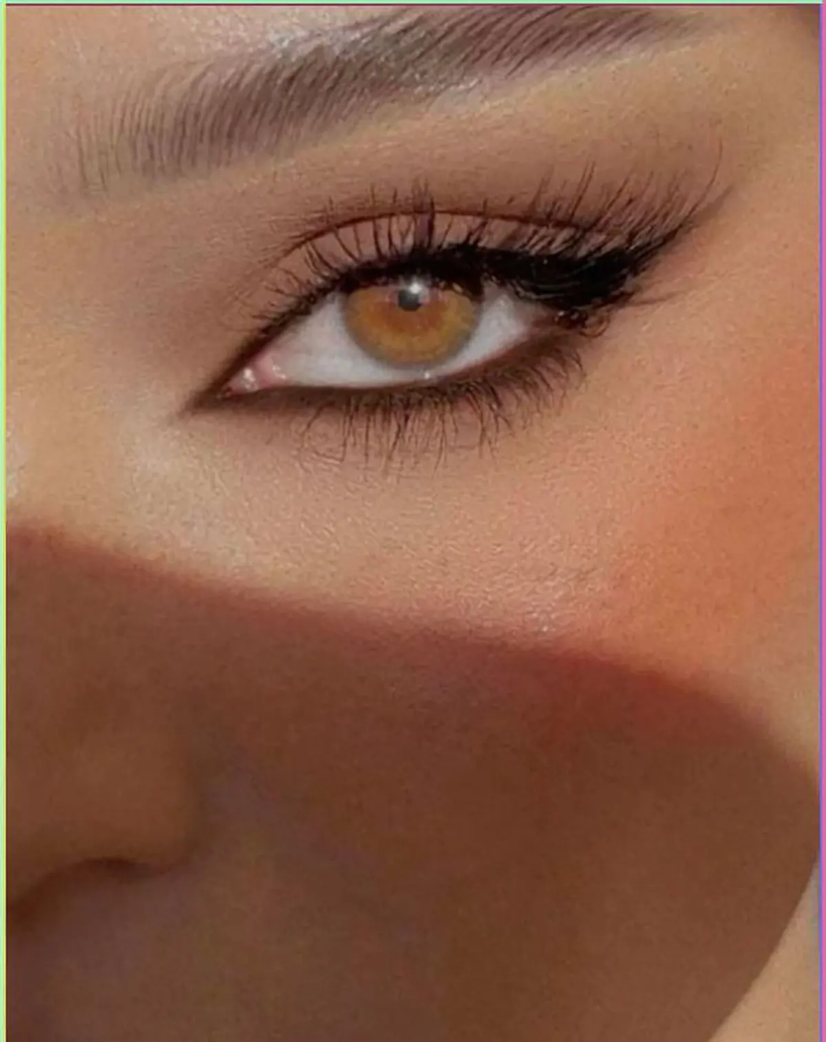 خط چشم گربه ای به چه چشمی میاد
