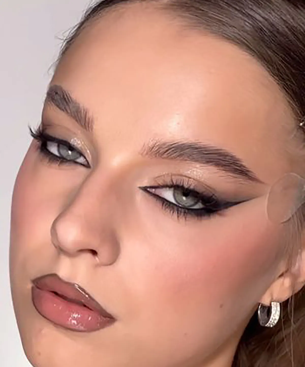 خط چشم گربه ای ساده
