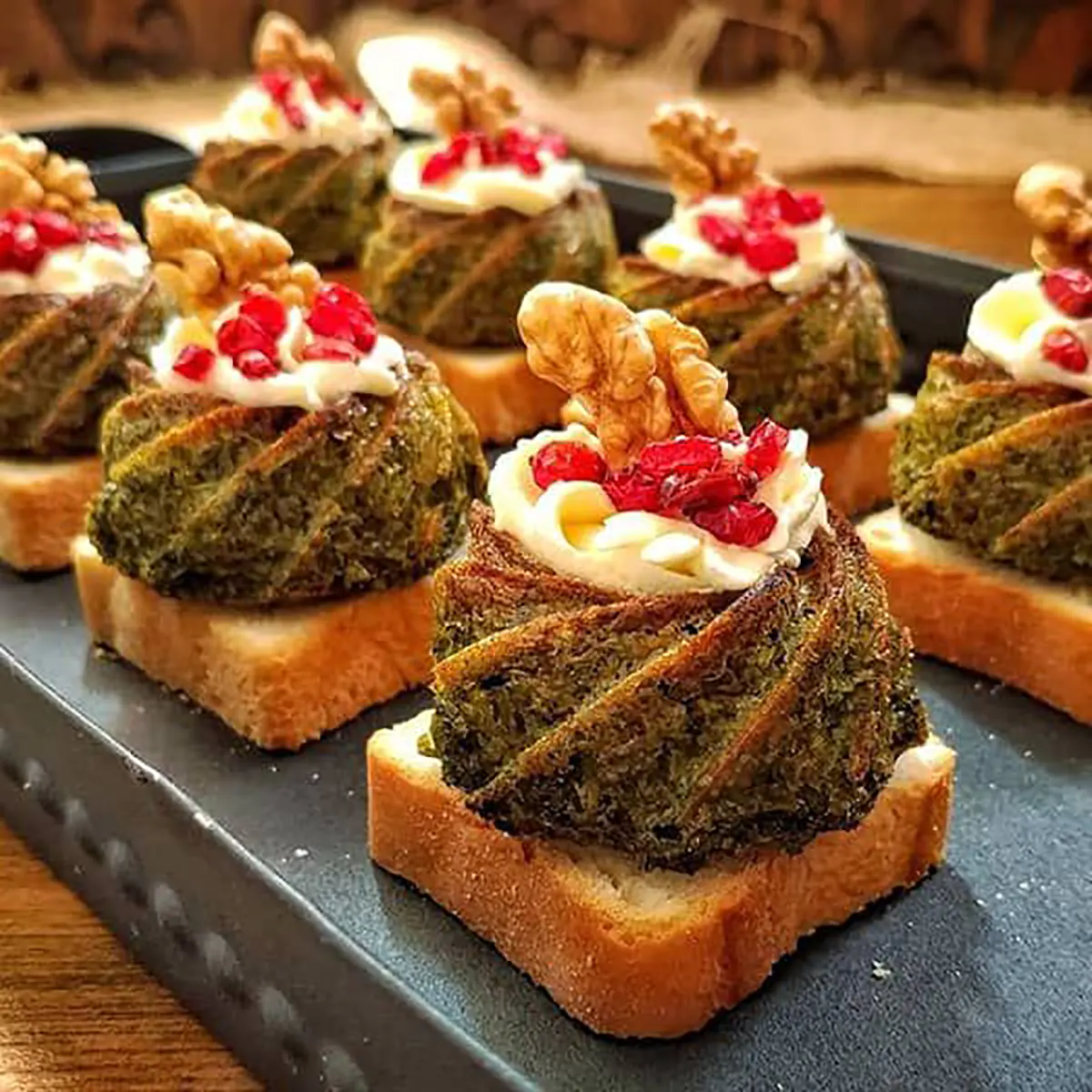 تزیین کوکو سبزی مجلسی