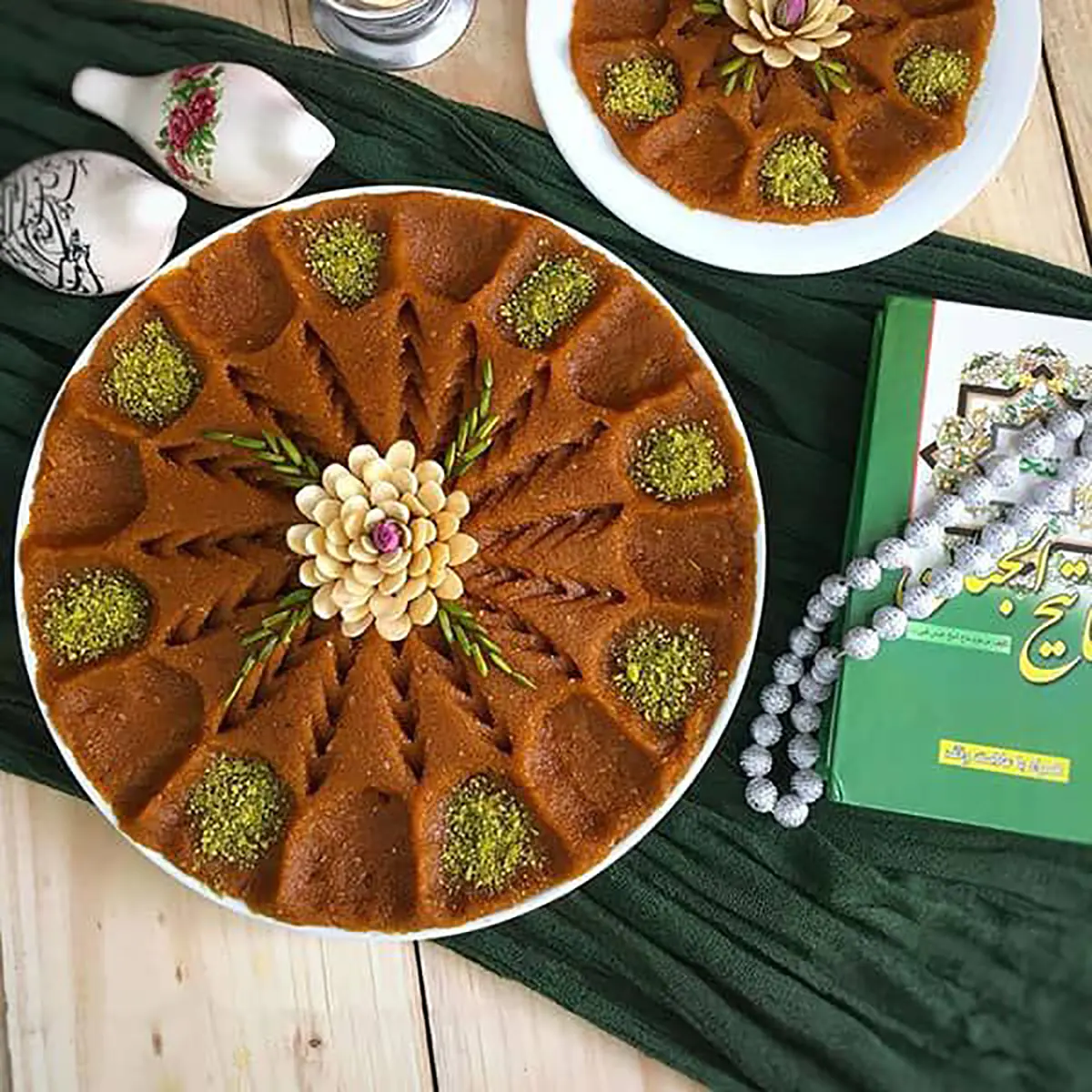 تزیین حلوا با چنگال