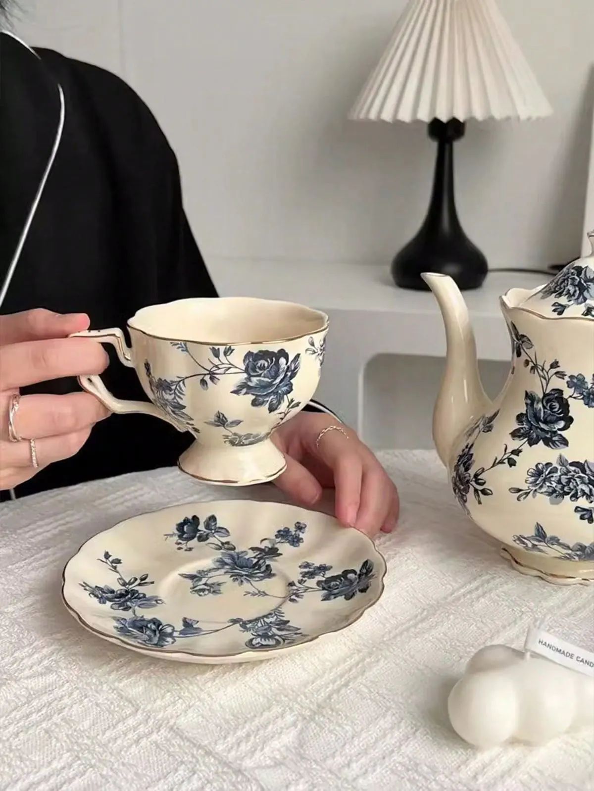 ست قوری و فنجان چینی
