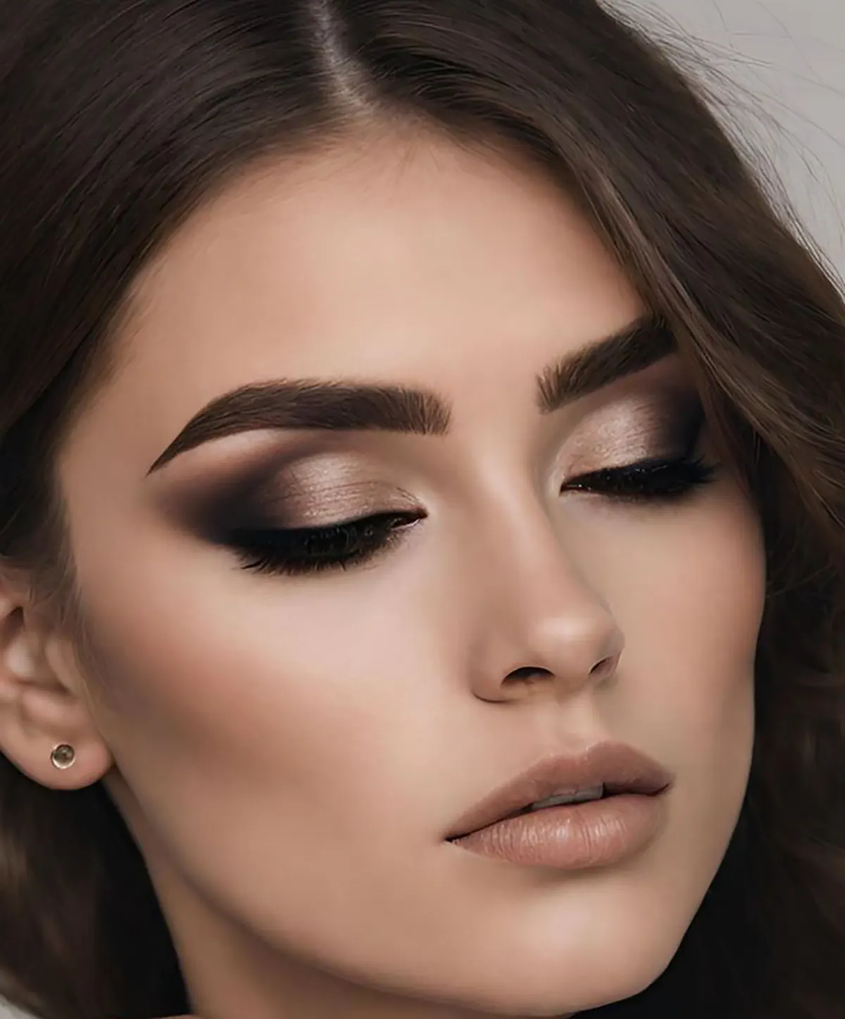 آرایش چشم در خانه دخترانه