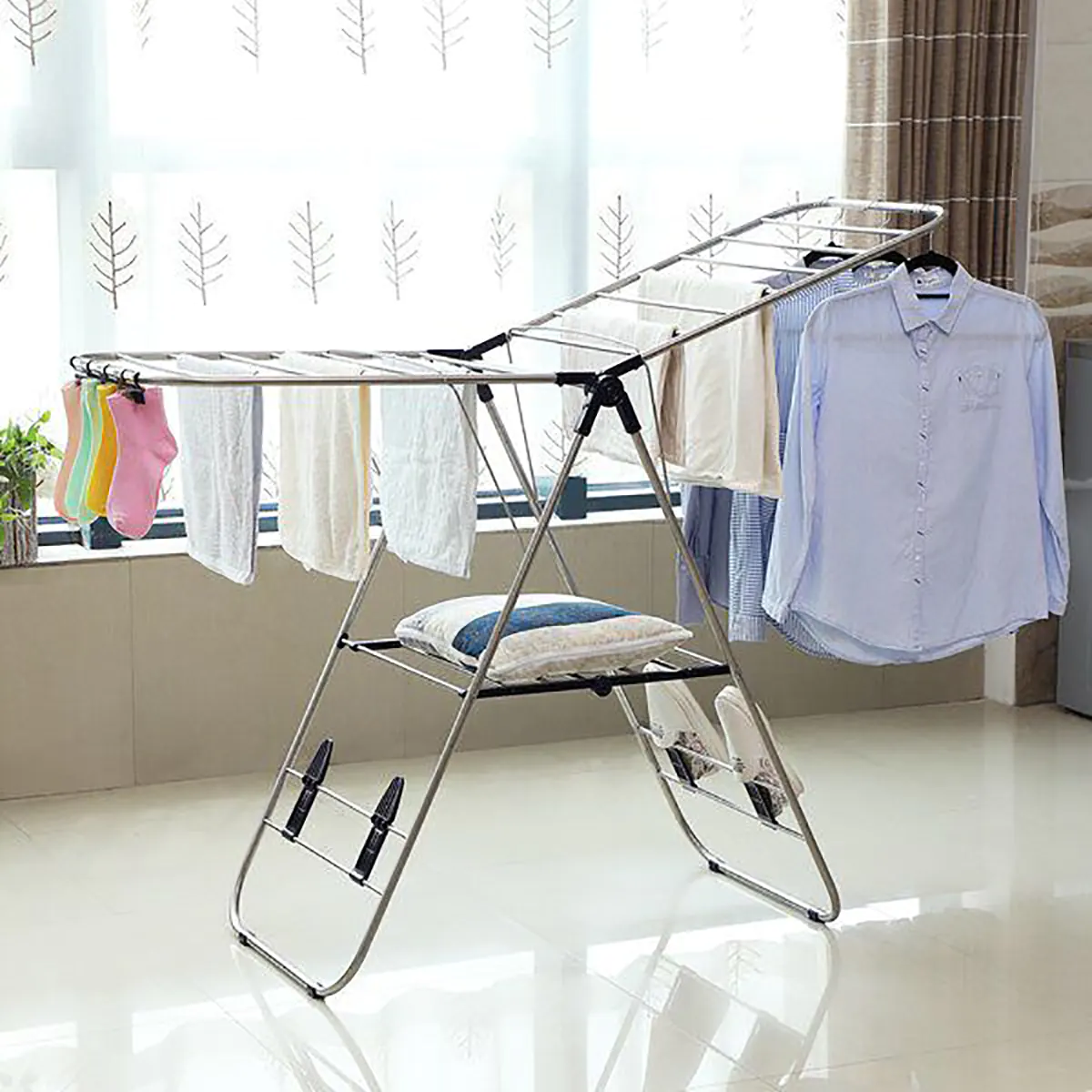 استند لباس عروس