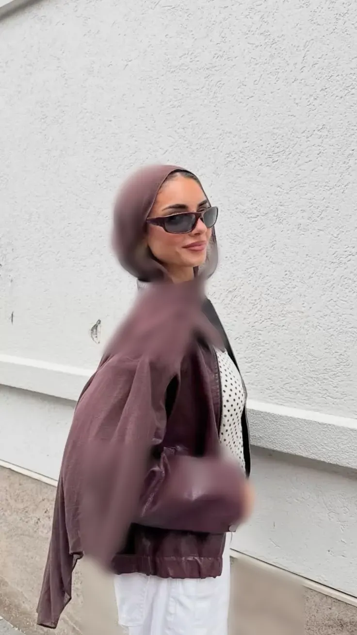 شال یاسی بزرگ پیچیده دور سر و شانه
